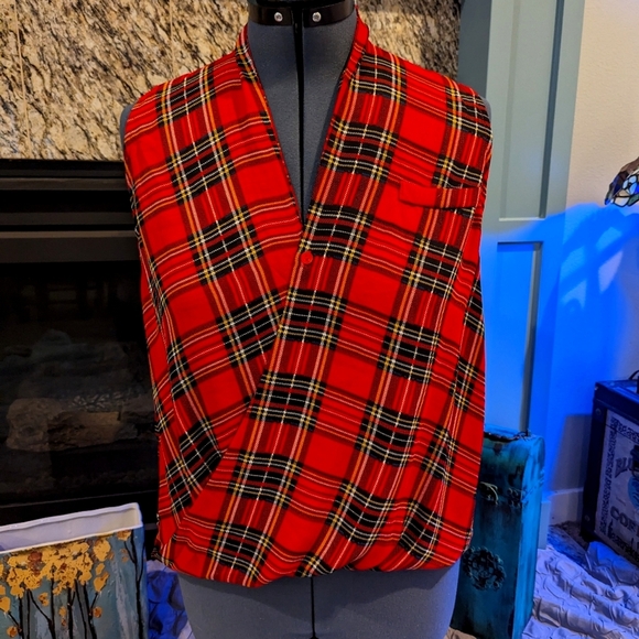 Red Plaid Stuart Tartan Sleeveless Blouse - L - Picture 1 of 5